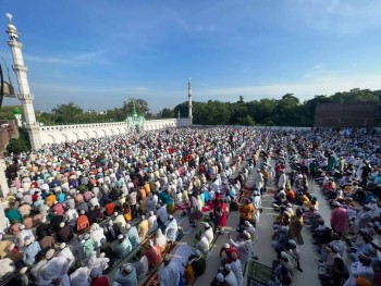 मुस्लिम समुदायले धुमधामका साथ बक्राईद मनाउँदै, नेपालगन्जमा पढे सामुहिक नमाज-(फोटो फिचर)